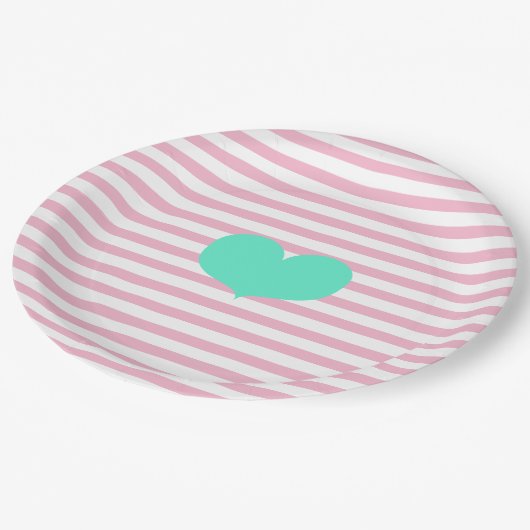 Rosa und weiße Streifen und aquamarines Herz - Pap Pappteller (Schrägansicht)