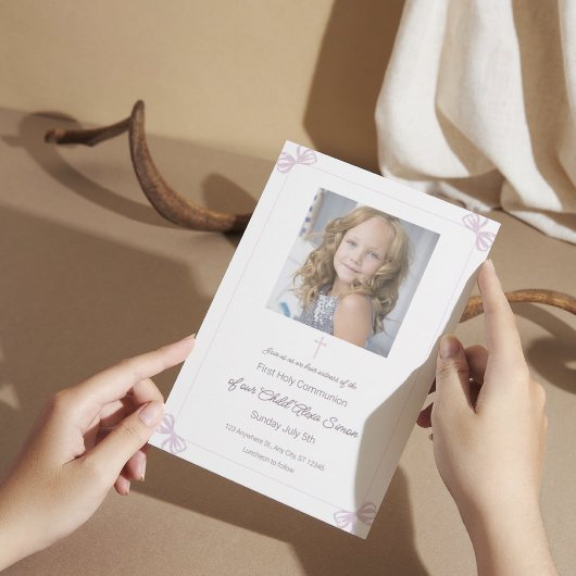 Rosa und weißer Bogen Erste Heilige Kommune Einladung