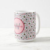 Rosa und weißer Boho-Blumenstrauß mit Monogramm Kaffeetasse (VorderseiteRechts)