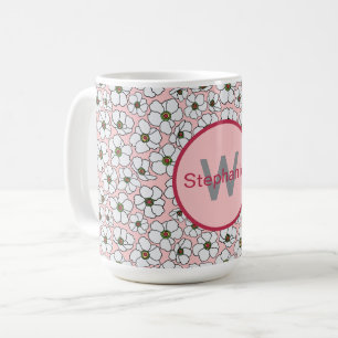 Rosa und weißer Boho-Blumenstrauß mit Monogramm Kaffeetasse