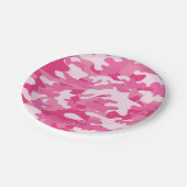 Rosa und weißer Camouflage-Entwurf Pappteller (Schrägansicht)