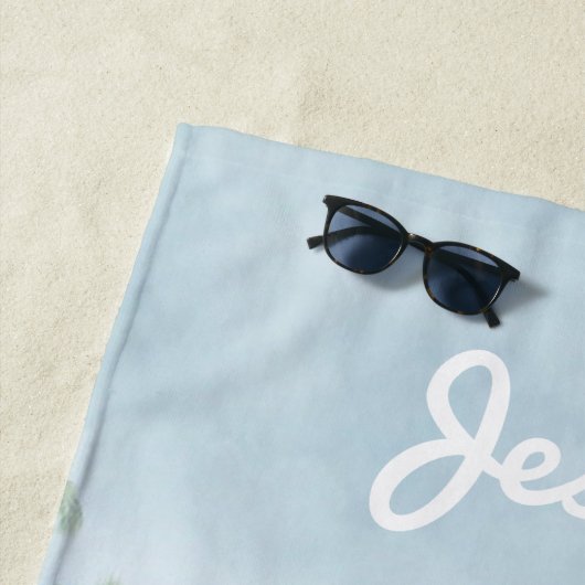 Rosa und weißer Regenschirm am Pool Strandtuch (Beispiel)