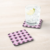 Rosa Untergrund: erschütterte schwarz-weiße Paws Getränkeuntersetzer (Rechte Seite)