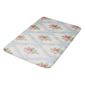 Rosa Viktorianische Rose mit blauem Flachbandgitte Badematte (Schrägansicht)