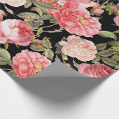 Rosa viktorianische Rosen auf schwarzem Muster Geschenkpapier (Ecke)