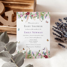 Rosa violette Blumen mit Schmetterlingsdusche