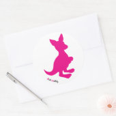Rosa Wallaby Round Sticker (Umschlag)
