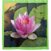 Rosa Wasser-Lilien-naher hoher Duschvorhang (Vorderseite)