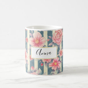 Rosa Wasserfarbenblumen auf Streifen Kaffeetasse