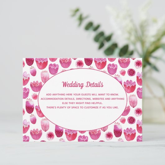 Rosa Watercolor Blumenmuster Hochzeitsdetails Begleitkarte (Stehend Vorderseite)