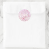 Rosa Weihnachtsbälle im Schnee mit rosa Hintergrun Runder Aufkleber (Tasche)