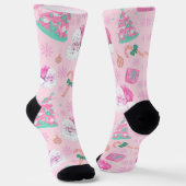 Rosa Weihnachtsmann-Claus-&-Baum-nahtloses Muster Socken (Gewinkelt)