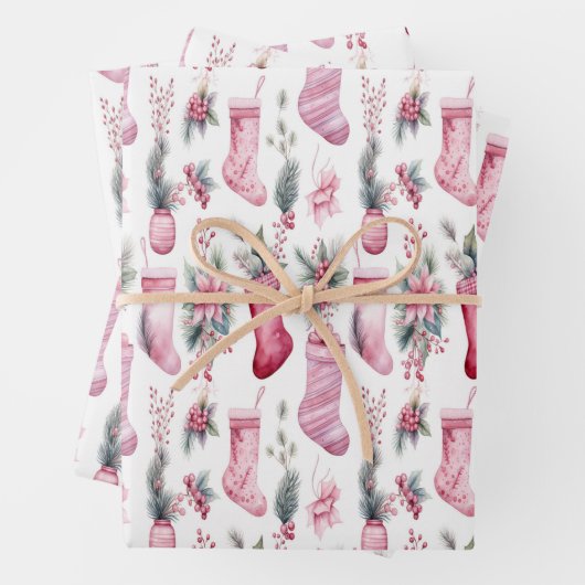 Rosa Weihnachtsverpackung mit Strümpfen Kiefernzwe Geschenkpapier Set (Beispiel)