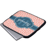 Rosa, weiß gepunktetes Muster, Monografie Laptopschutzhülle (Vorne Knopf)