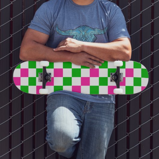 Rosa Weiß Grün Kariertes Design Skateboard (Außenbereich 3)