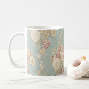 Rosa weiße Rosen mit rosafarbenem Schimmer auf bla Kaffeetasse