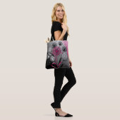 Rosa, weiße schwarze Löwenzahnblüten Tasche (Am Model)