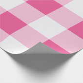 Rosa Weißes Buffalo Karo Geburtstag Geschenkpapier (Ecke)