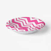 Rosa weißes Chevron-Zickzack-Musterdesign  Pappteller (Gewinkelt)