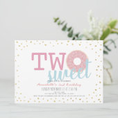 Rosa weißes Gold Donut Zwei süße Girl 2. Geburtsta Einladung (Stehend Vorderseite)