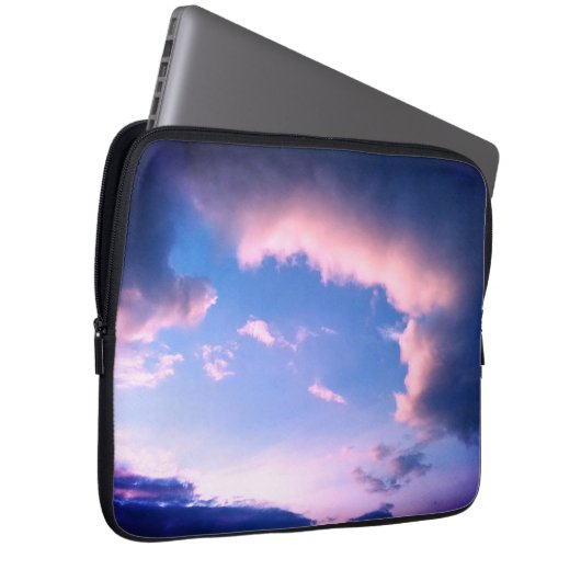 Rosa Wolken Laptopschutzhülle (Vorne Rechts)