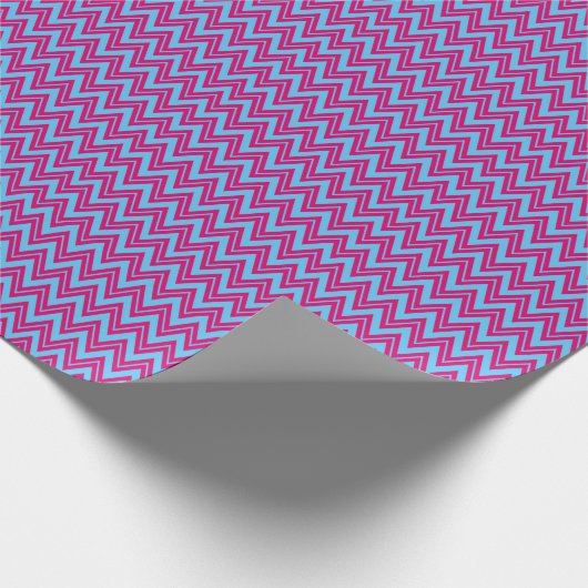 Rosa Zickzack, hellblauer Hintergrund Geschenkpapier (Ecke)
