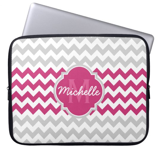 Rosa Zickzack Muster Quatrefolienmonogramm Laptopschutzhülle (Vorderseite)