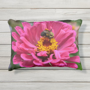 Rosa Zinnia rosa Blütenbiene Kissen Für Draußen