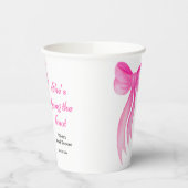 Rosafarbene Schleife - Sie knüpft den Knoten - Jun Pappbecher (Links)