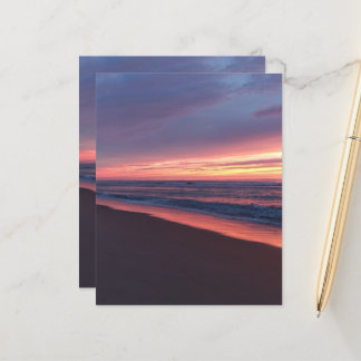 Rosafarbenes und blaues Sonnenuntergang