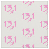 RosaHalbmarathon 13,1 Stoff (Nahaufnahme)