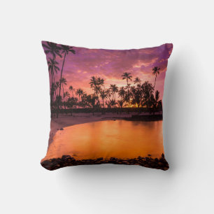 Rosaroter Sonnenuntergang am Hawaii-Strand Kissen