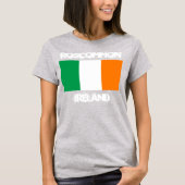 Roscommon, Irland mit irischer Flagge T-Shirt (Vorderseite)