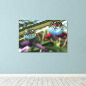 Rose auf Raindrops Canvas Print Leinwanddruck (Insitu (Holzboden))