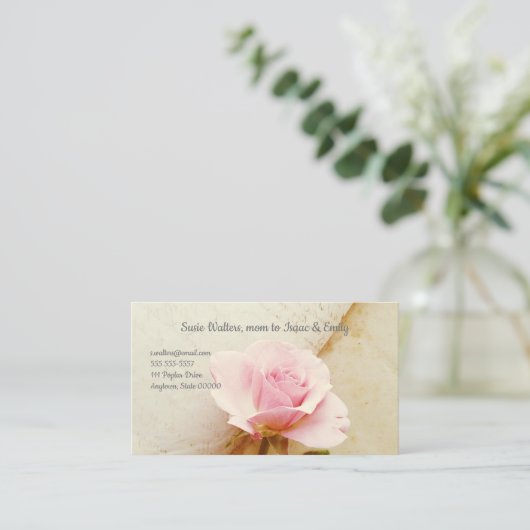 Rose auf Vintagen Buchseiten Visitenkarte (Stehend Vorderseite)