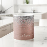 Rose aus gebürstetem Metall Gold Silber Glitzer Mo Kaffeetasse<br><div class="desc">Rose Gold - Rosa- und Silberne Imitate Foil metallische Sparkle Glitzer gebürstete Metal Monogram Name und Initial Coffee Cup oder Tasse. Das macht den perfekten 16 Geburtstag,  Hochzeit,  Brautparty,  Jubiläum,  Babydusche oder Junggeselinnen-Abschied Geschenk für jemanden,  der Lieben glamourösen Luxus und schicke Stile.</div>