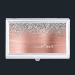 Rose aus gebürstetem Metall Gold Silber Glitzer Mo Visitenkarten Dose<br><div class="desc">Rose Gold - Rosa- und Silberne Imitate Foil metallic Sparkle Glitzer gebürstete Metal Monogram Name Business Card Inhaber. Das macht den perfekten 16 Geburtstag,  Hochzeit,  Brautparty,  Jubiläum,  Babydusche oder Junggeselinnen-Abschied Geschenk für jemanden,  der Lieben glamourösen Luxus und schicke Stile.</div>