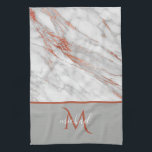 Rose aus Kupfer Gold und Grau mit Monogramm Geschirrtuch<br><div class="desc">Klassisches Luxus-Design mit Kupfer Rose Gold & Gray Marmor mit Monogramm. Die Vorlage wurde Set,  sodass Sie nur Ihren Namen hinzufügen müssen,  um das Design zu vervollständigen. Passendes Zubehör im Lager.</div>