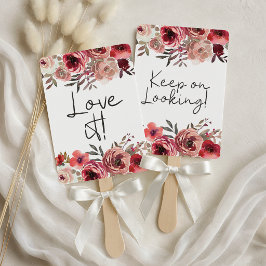 Rose aus Rot-Blüte sagen Ja zum Kleid Fächer