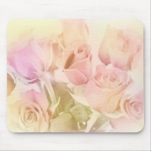 Rose aus weichem Pastell Mousepad