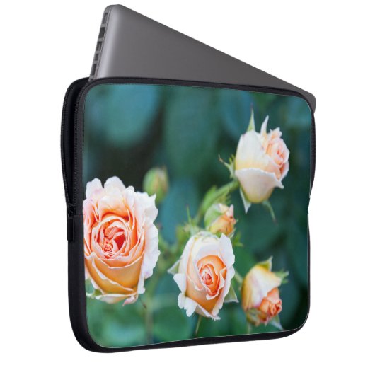 Rose Beige Gentle Laptopschutzhülle (Vorne Rechts)