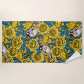 Rose Blume und Goldflossenvögel Strandtuch (Vorderseite)