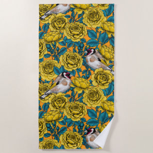 Rose Blume und Goldflossenvögel Strandtuch