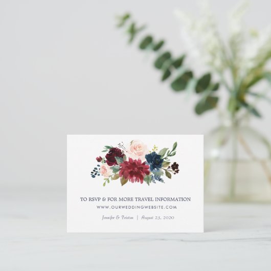 Rose Burgundy Floral Wedding Begleitkarte (Stehend Vorderseite)