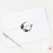 Rose Burgundy Floral Wedgram Runder Aufkleber (Umschlag)
