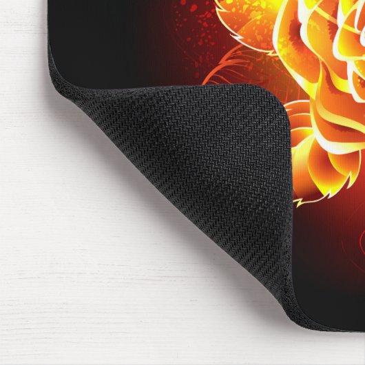 Rose des blühenden Feuers Mousepad (Ecke)