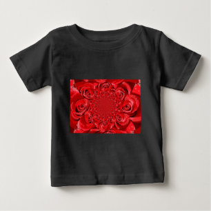 Rose-farbene Welt: Blumenfantasie Baby T-shirt