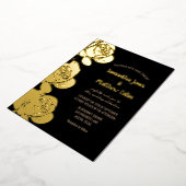 Rose Floral Boho Black Gold Foil Hochzeit Folieneinladung (Gedreht)