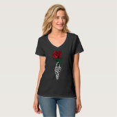 Rose Flower White Skeleton Hand Holding A Red Rose T-Shirt (Vorderseite Vollansicht)
