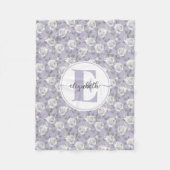 Rose Garden Monogram Lavendel Fleecedecke (Vorderseite)